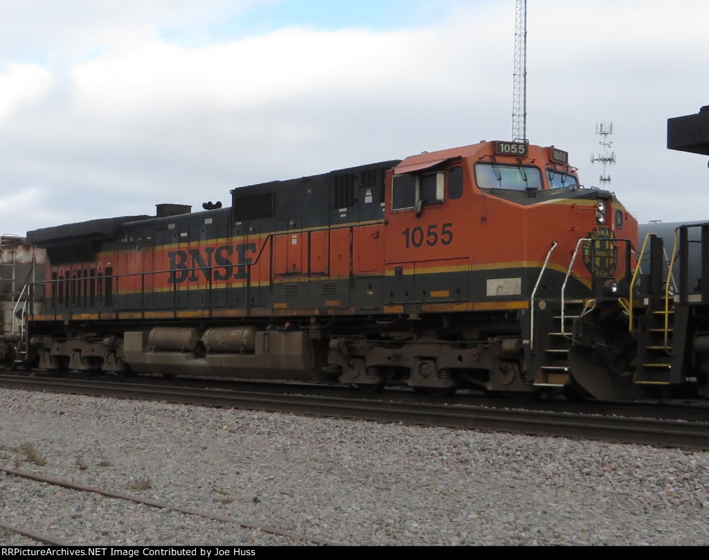 BNSF 1055